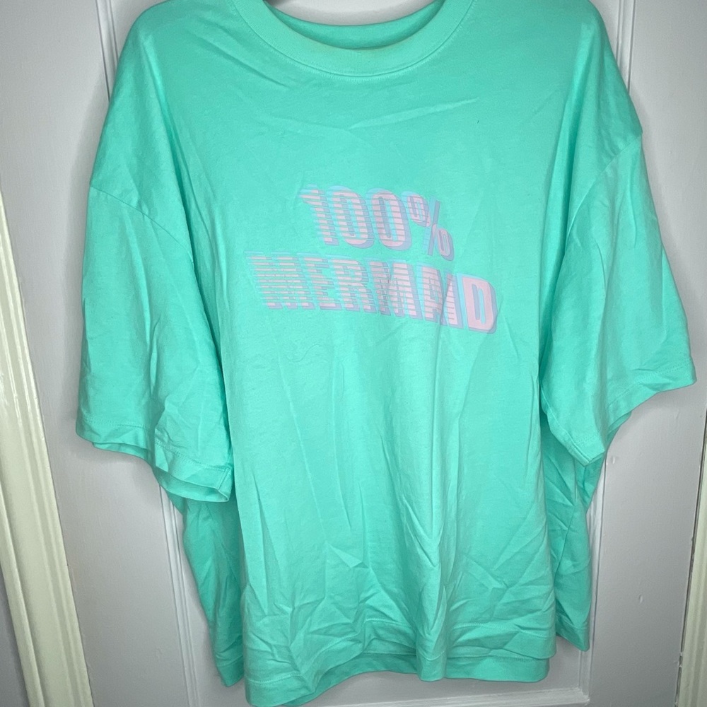 Disney Uniqlo 100% mermaid t-shirt